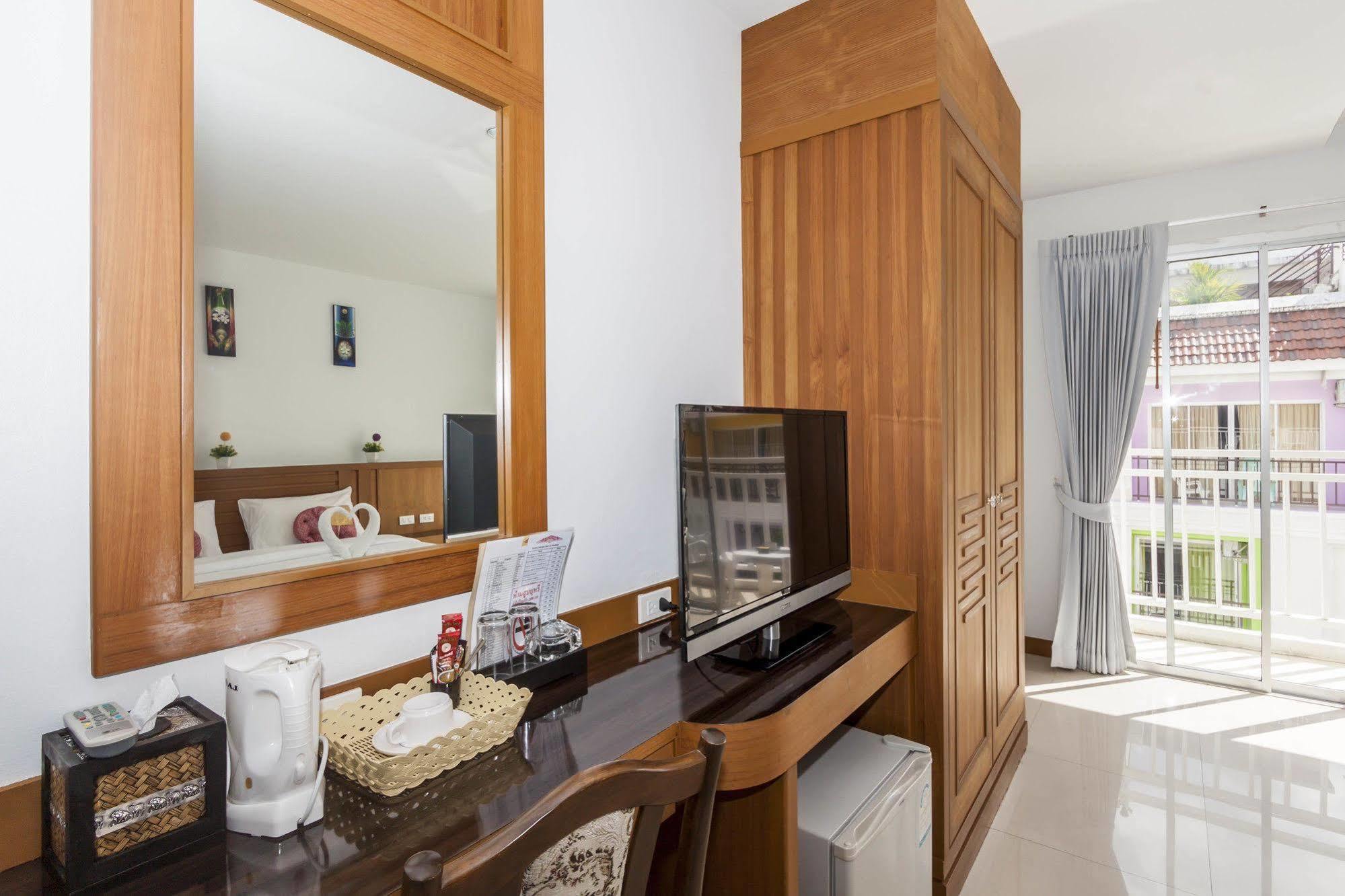 Patong Larn Park Resortel מראה חיצוני תמונה